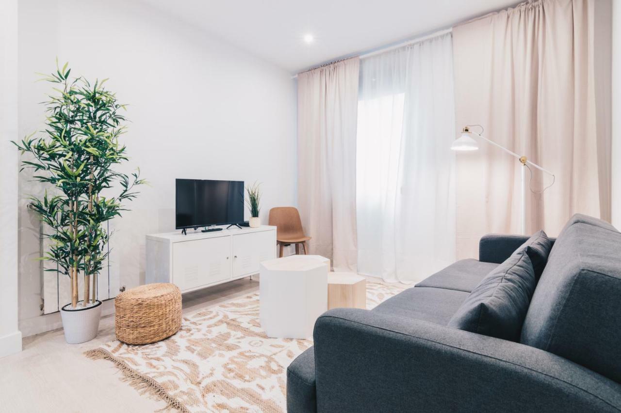Altair Apartment By People Rentals Bilbao Bagian luar foto